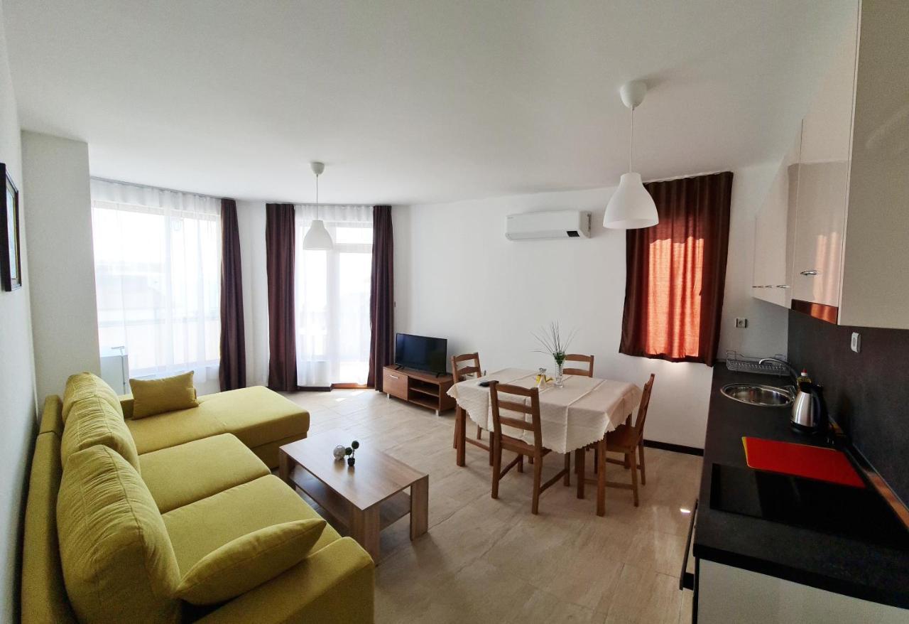 Aquamarine Apartments Светий Влас Екстер'єр фото